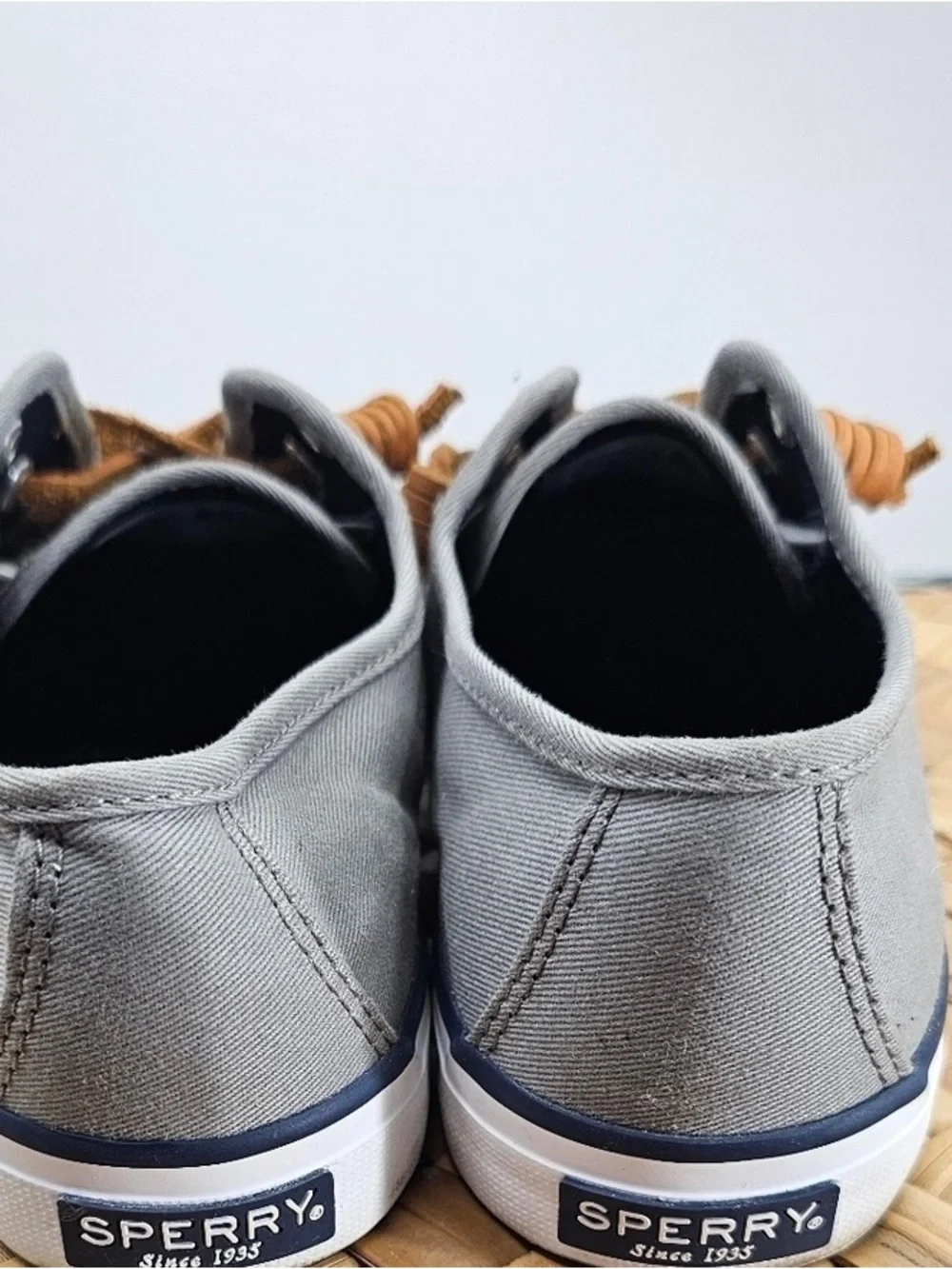 Gray Canvas Men’s Low-Top Sneakers - Unbranded